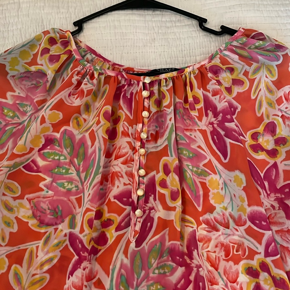 Floral blouse with 3/4 sleeves